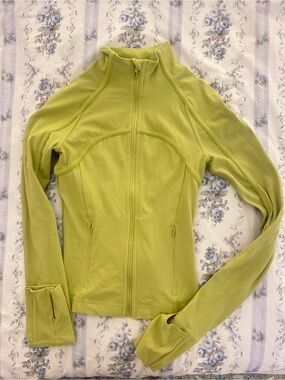 Lululemon Nulu Cropped Jacket